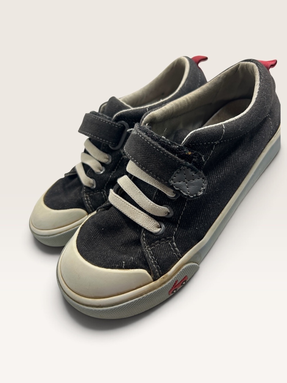 See Kai Run classic charcoal colored unisex sneakers size 13.5 toddler big kid
